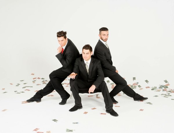 How can UK investors use property crowdfunding to diversify their portfolios?